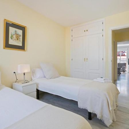 Apartamento En Calle Cuarteles De Dos Habitaciones Málaga Eksteriør bilde
