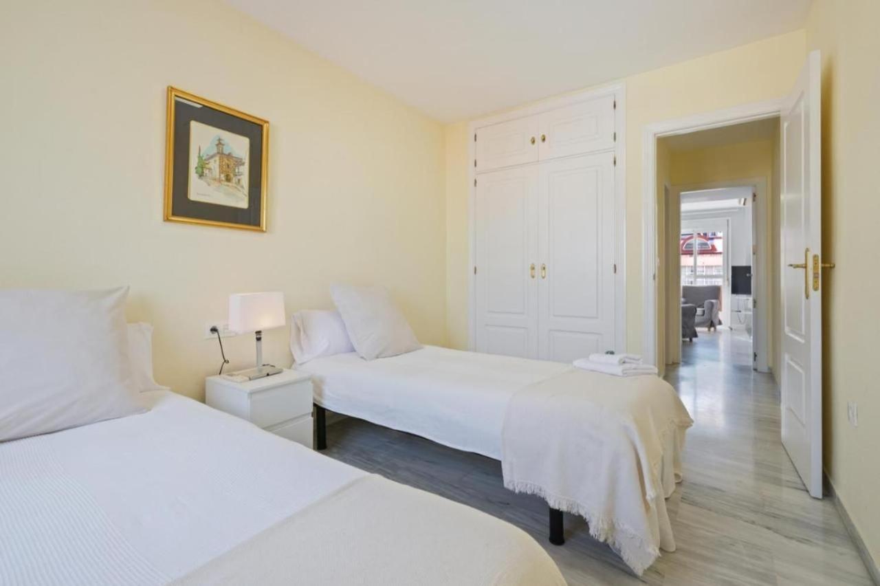 Apartamento En Calle Cuarteles De Dos Habitaciones Málaga Eksteriør bilde