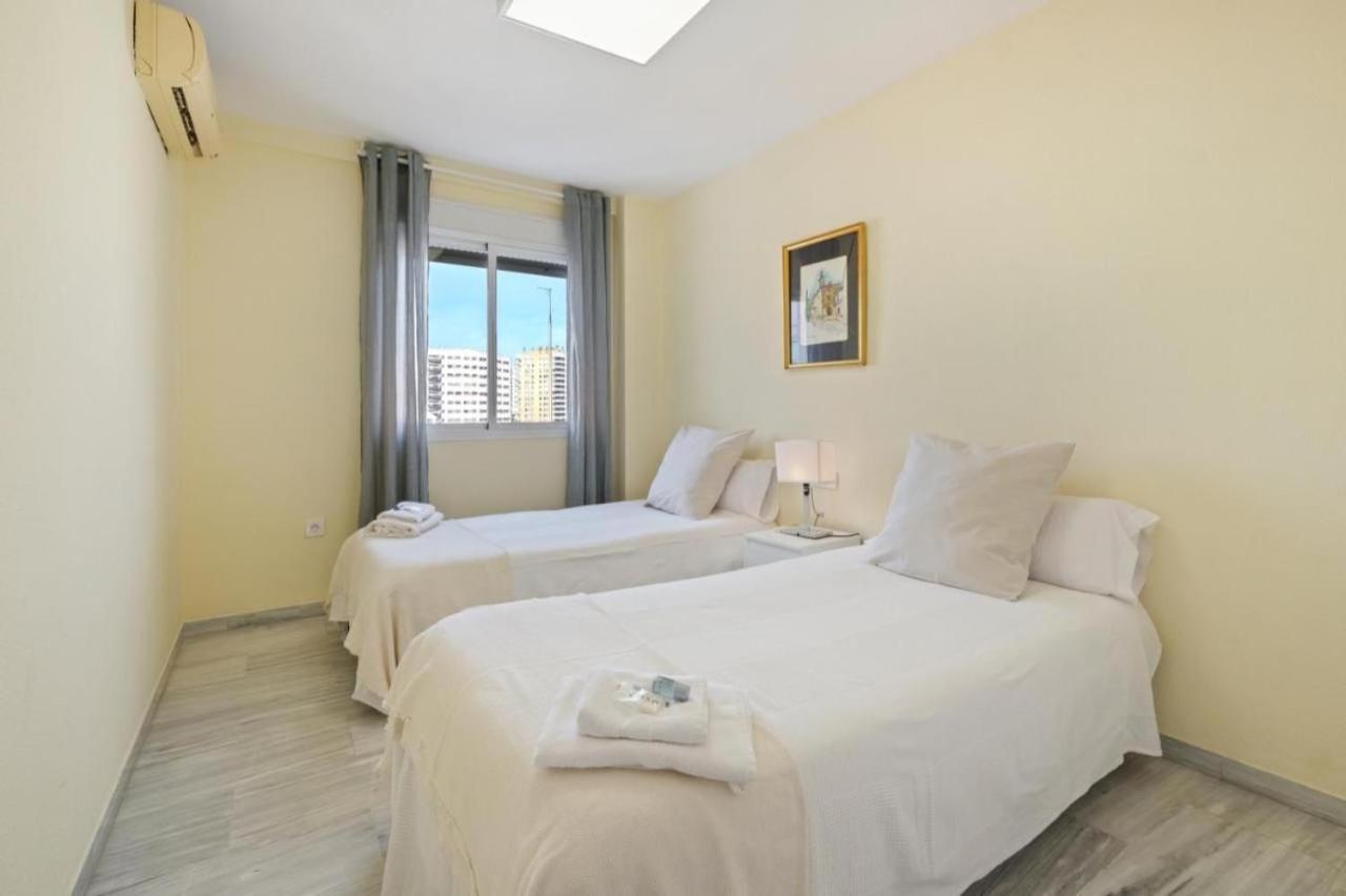 Apartamento En Calle Cuarteles De Dos Habitaciones Málaga Eksteriør bilde